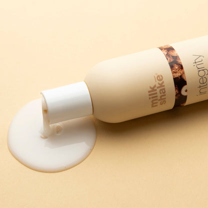 MILKSHAKE INTEGRITY NOURSHING SHAMPOO 300ML